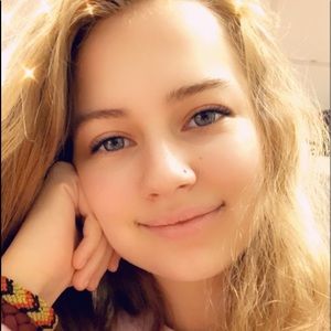 Meet your Posher, Cailey